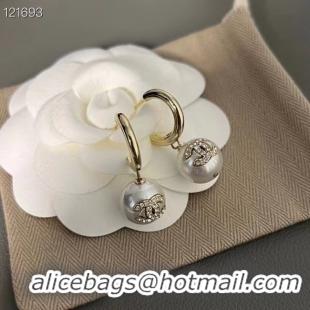 Trendy Design Chanel Earrings CE8380