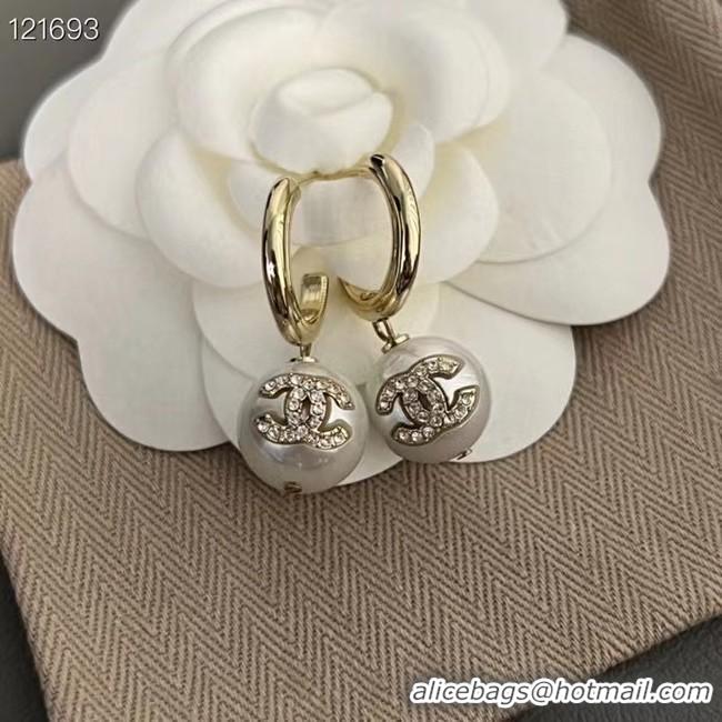 Trendy Design Chanel Earrings CE8380