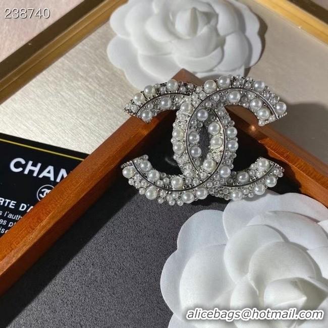 Comfortable Chanel Brooch CE8385