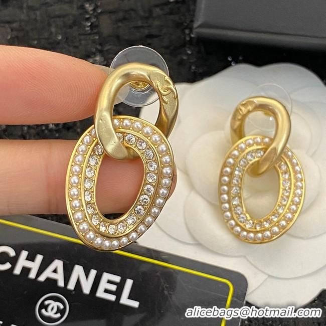 Sophisticated Chanel Earrings CE8436