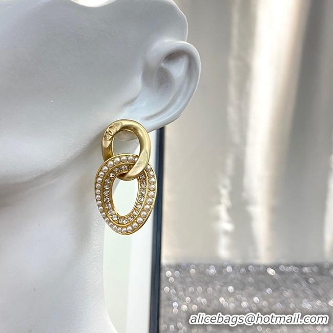 Sophisticated Chanel Earrings CE8436