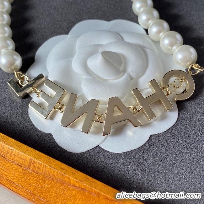 Luxurious Chanel Necklace CE8541