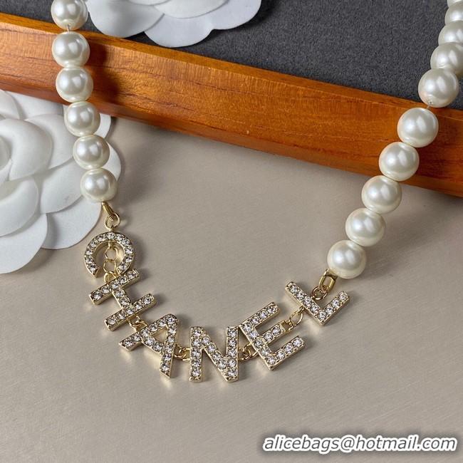 Luxurious Chanel Necklace CE8541