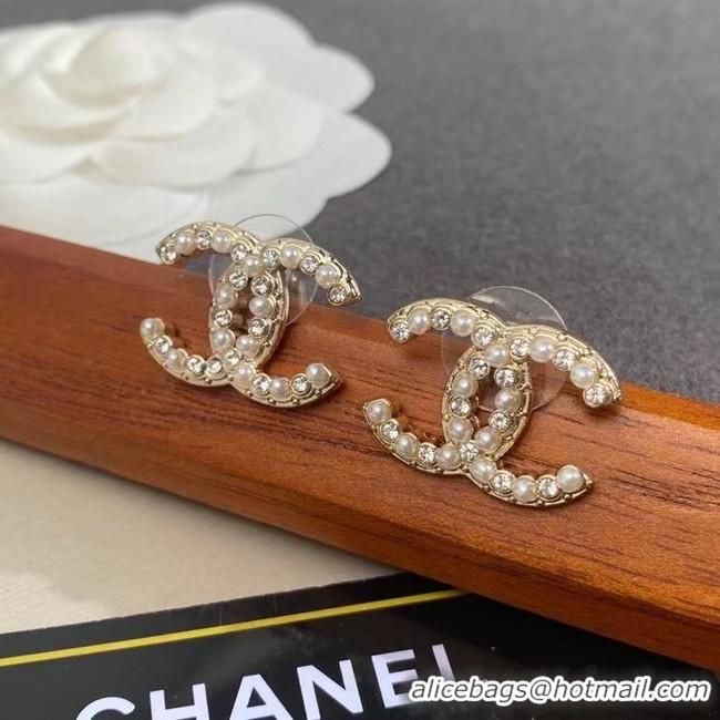 Luxurious Chanel Earrings CE8598