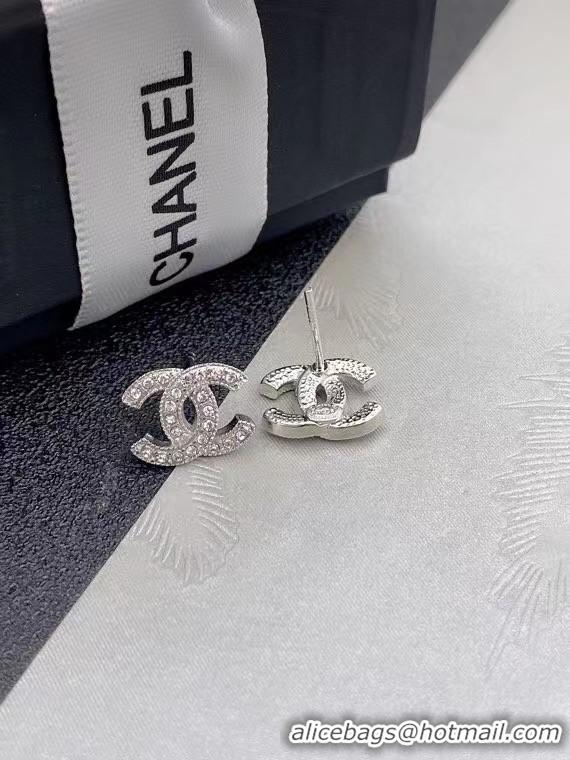 Stylish Chanel Earrings CE8785