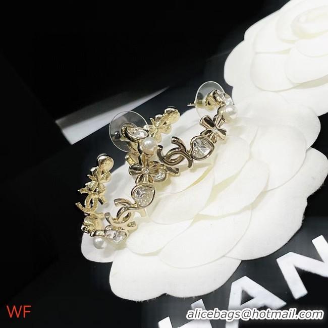 Stylish Chanel Earrings CE8816