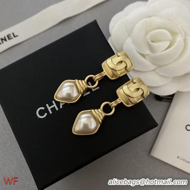 Stylish Chanel Earrings CE8824