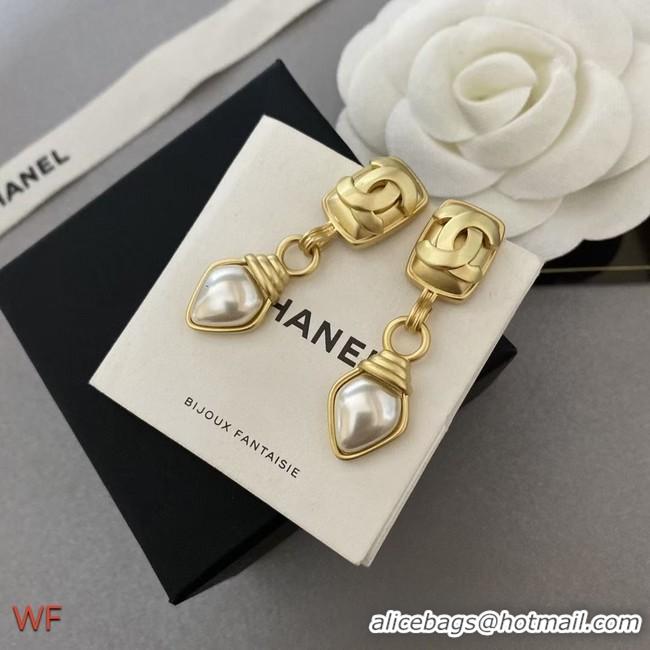 Stylish Chanel Earrings CE8824