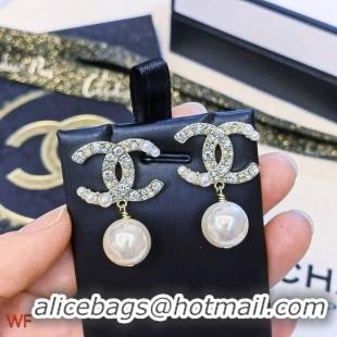 Stylish Chanel Earrings CE8826