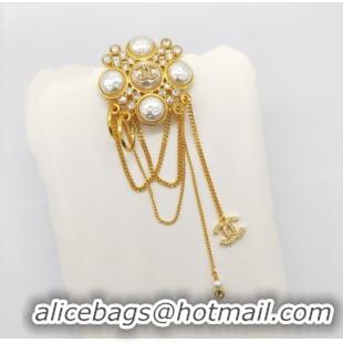 Charming Chanel Brooch CE8896