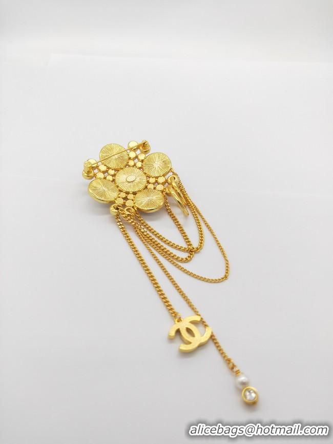 Charming Chanel Brooch CE8896