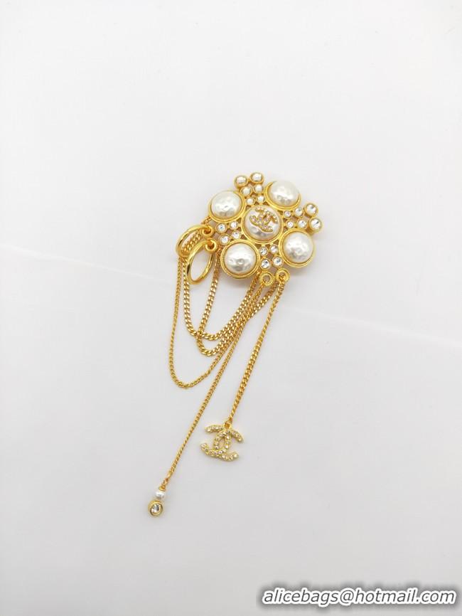 Charming Chanel Brooch CE8896