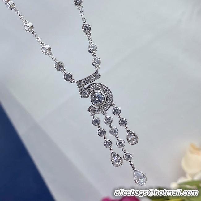 Sophisticated Chanel Necklace CE8897