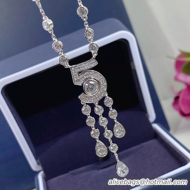 Sophisticated Chanel Necklace CE8897