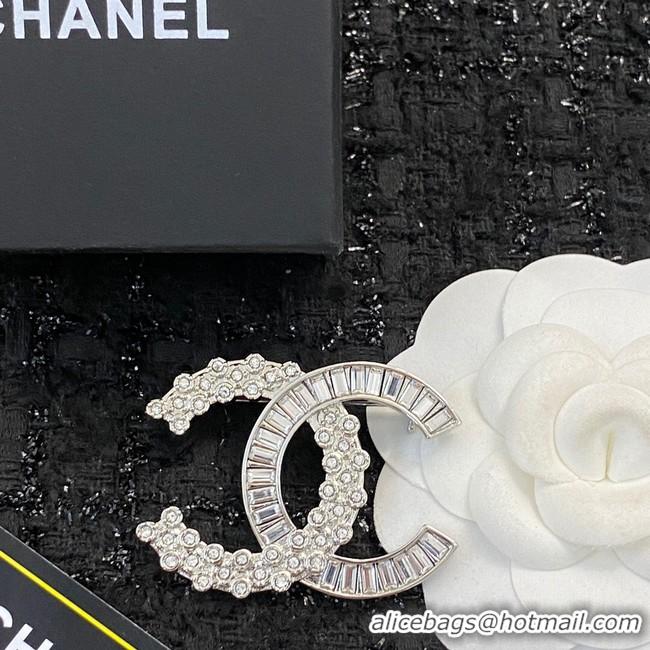 Stylish Chanel Brooch CE8937