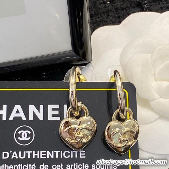 Luxurious Chanel Earrings CE8971