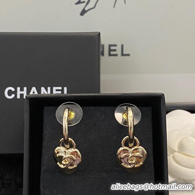 Luxurious Chanel Earrings CE8971