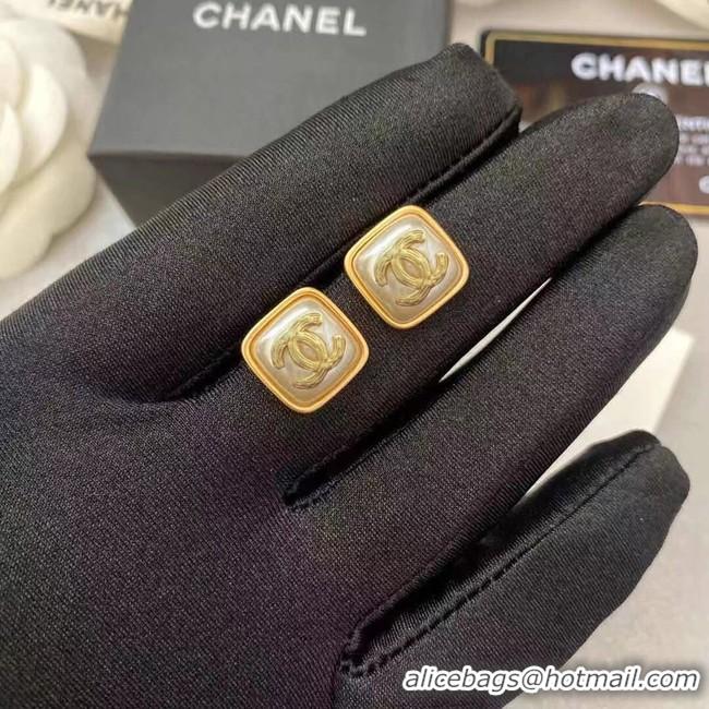 Stylish Chanel Earrings CE9162