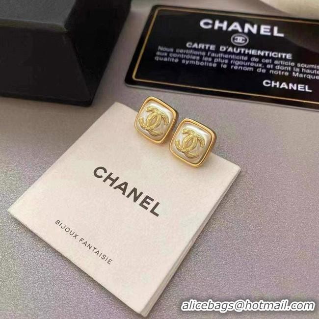 Stylish Chanel Earrings CE9162