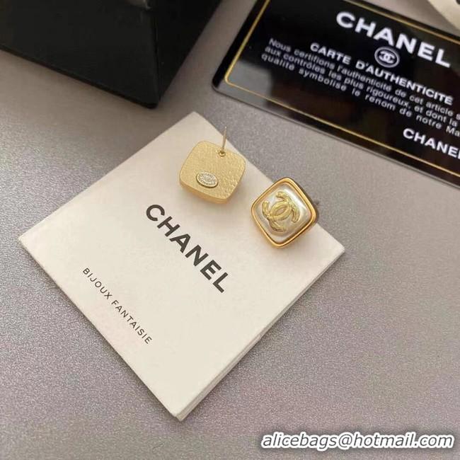 Stylish Chanel Earrings CE9162