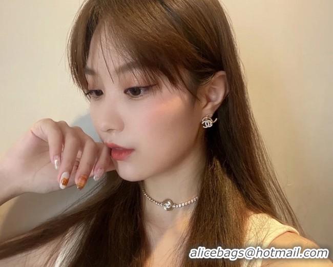 Comfortable Chanel Earrings CE9279