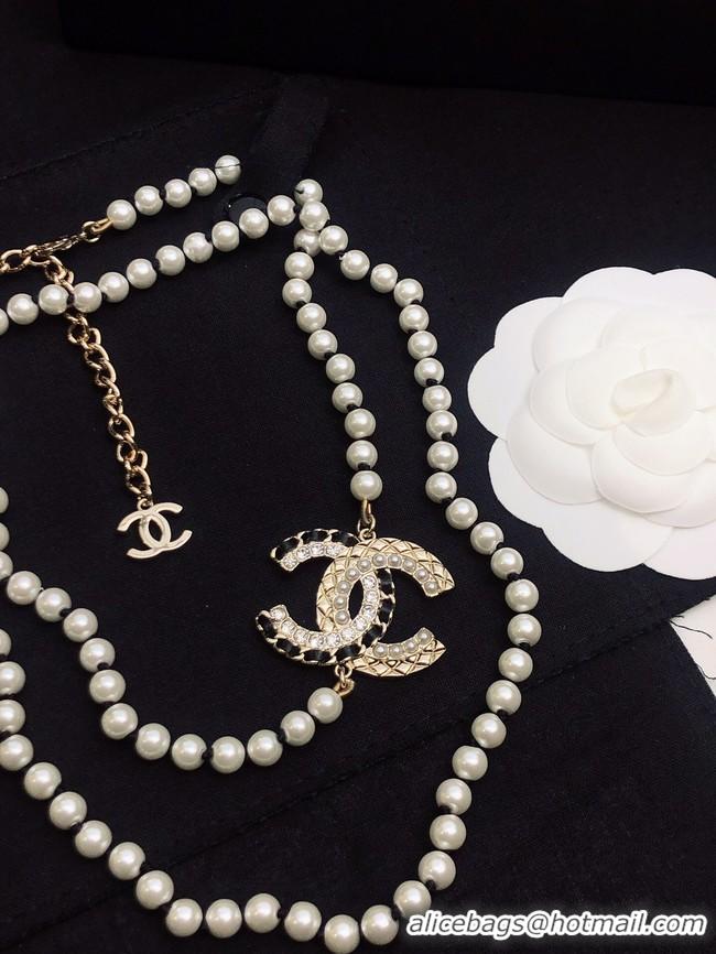 Sophisticated Chanel Necklace CE9403