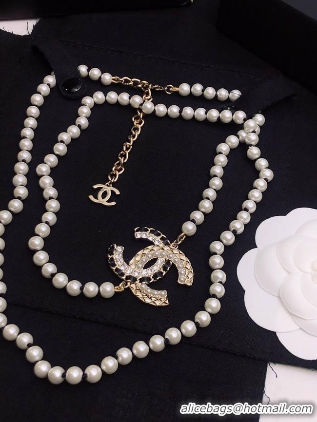 Sophisticated Chanel Necklace CE9403