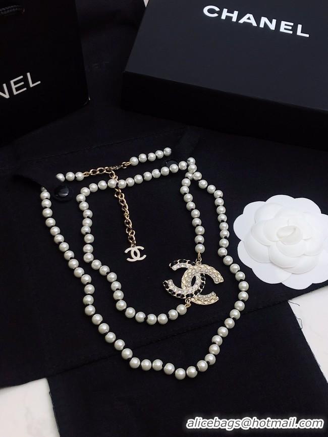 Sophisticated Chanel Necklace CE9403