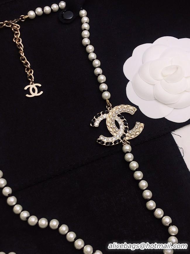 Sophisticated Chanel Necklace CE9403