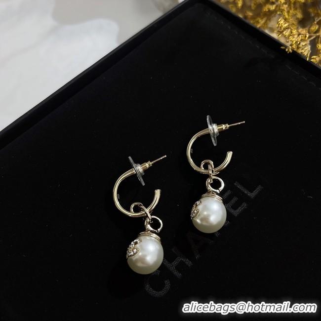 Trendy Design Chanel Earrings CE9435