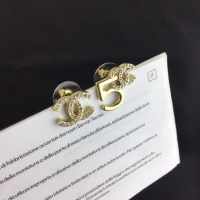 Luxurious Chanel Earrings CE9379