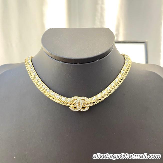 Sophisticated Chanel Necklace CE9855