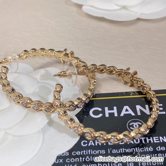 Luxurious Chanel Earrings CE9989