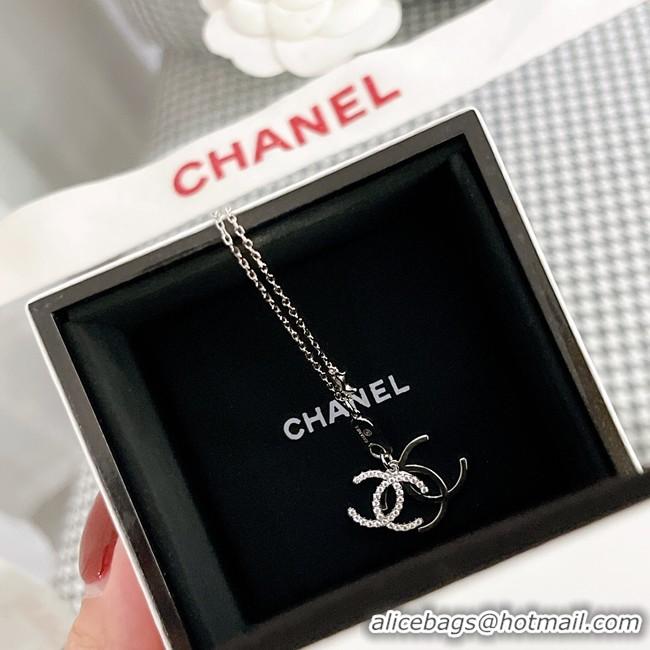 Stylish Chanel Necklace CE10112