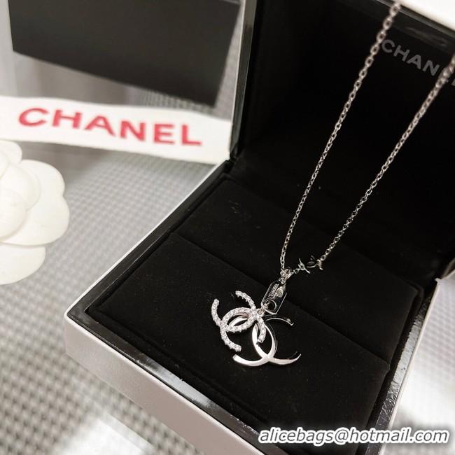 Stylish Chanel Necklace CE10112