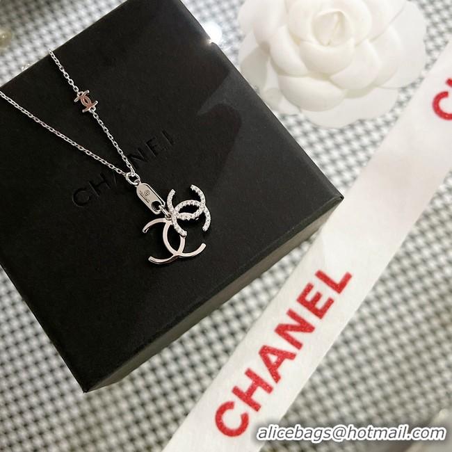 Stylish Chanel Necklace CE10112