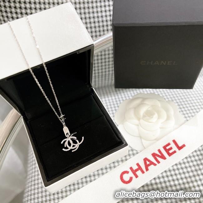 Stylish Chanel Necklace CE10112