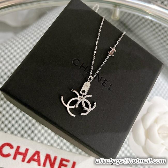 Stylish Chanel Necklace CE10112