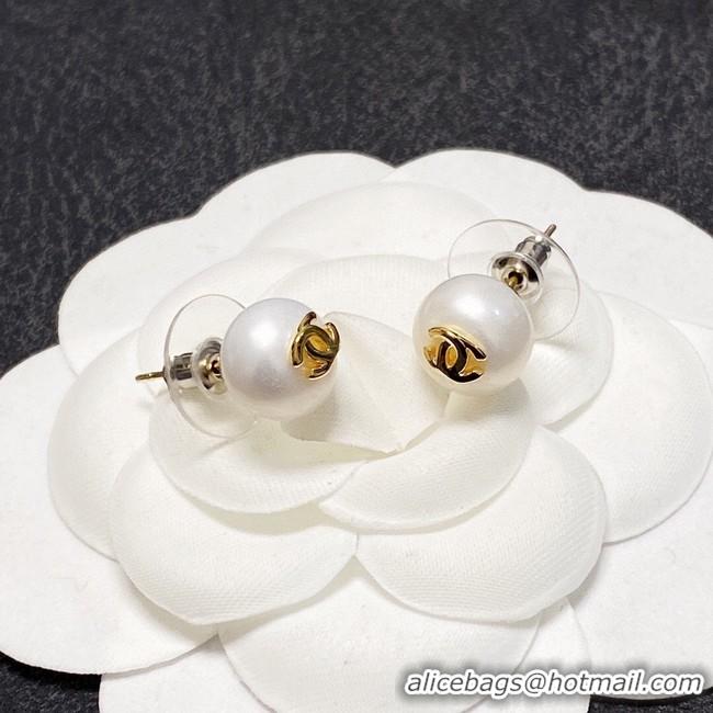 Trendy Design Chanel Earrings CE10126