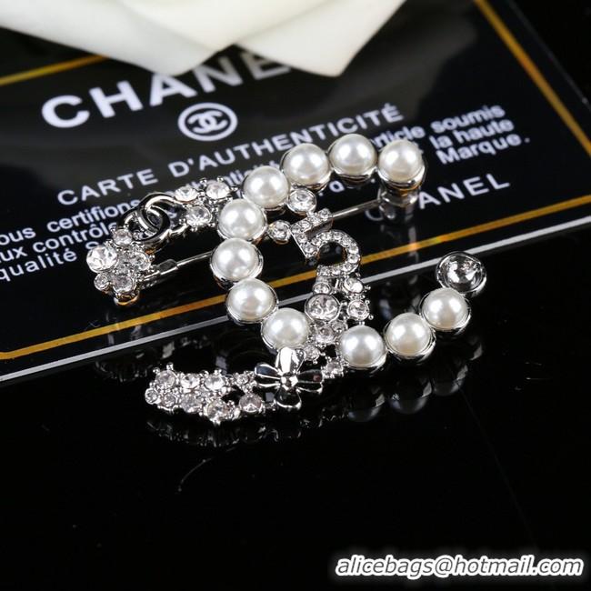 Luxurious Chanel Brooch CE10184