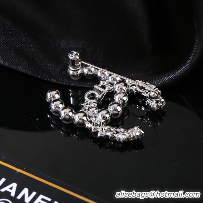 Luxurious Chanel Brooch CE10184