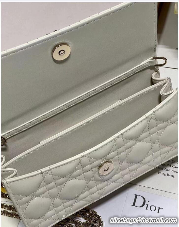 Famous Brand LADY DIOR CHAIN POUCH Cannage Lambskin S0937O white