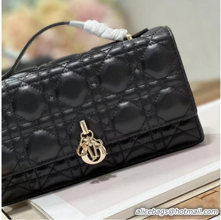 Inexpensive LADY DIOR CHAIN POUCH Cannage Lambskin S0937O black