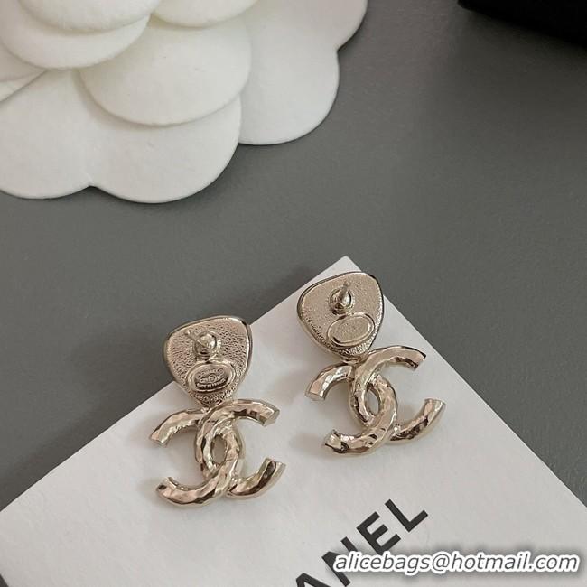 Trendy Design Chanel Earrings CE10382