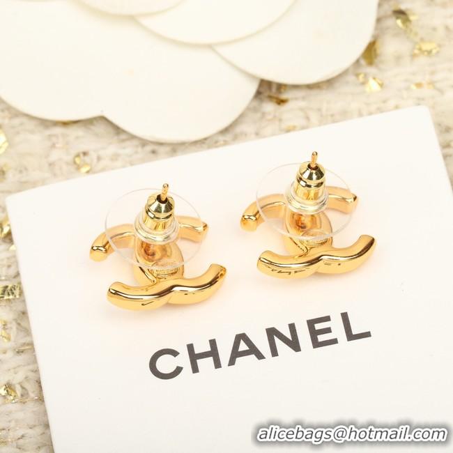 Feminine Chanel Earrings CE10424