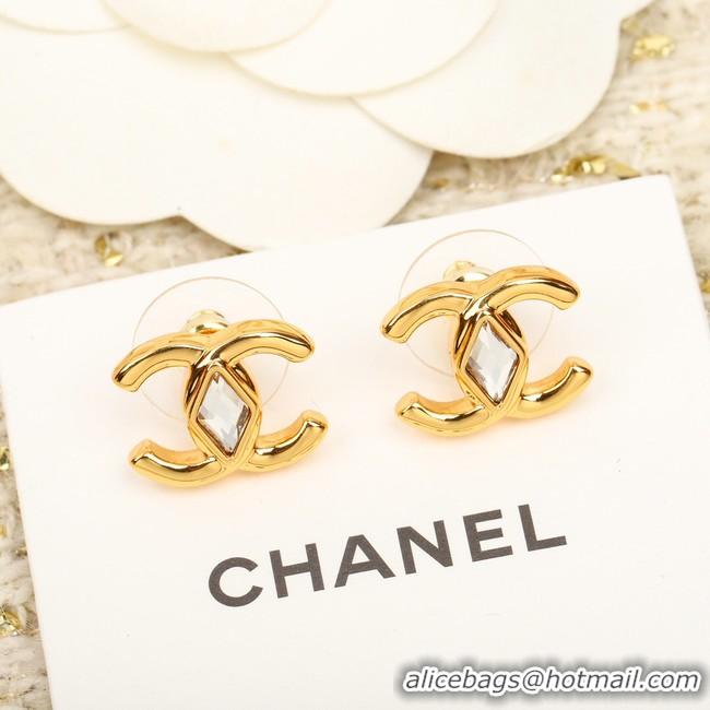 Feminine Chanel Earrings CE10424