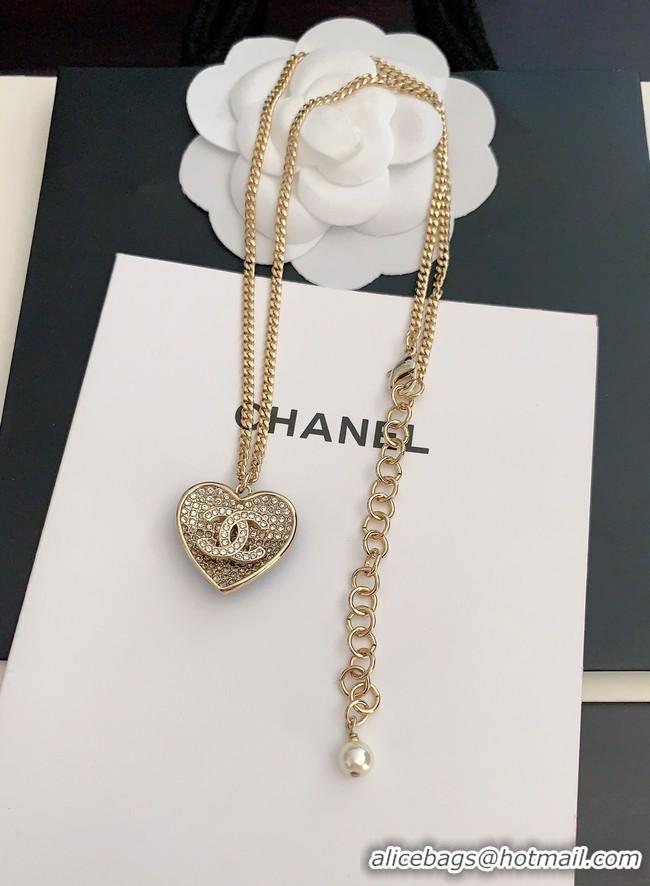 Stylish Chanel Necklace CE10492