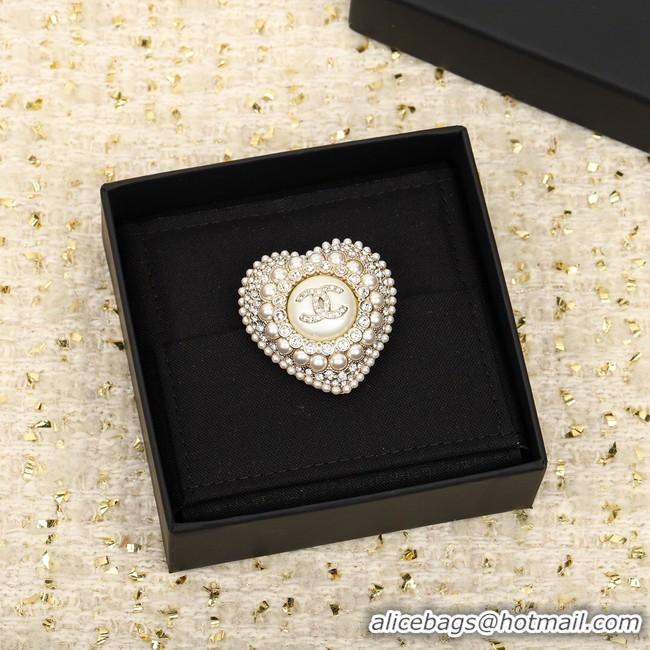 Sumptuous Chanel Brooch CE10498