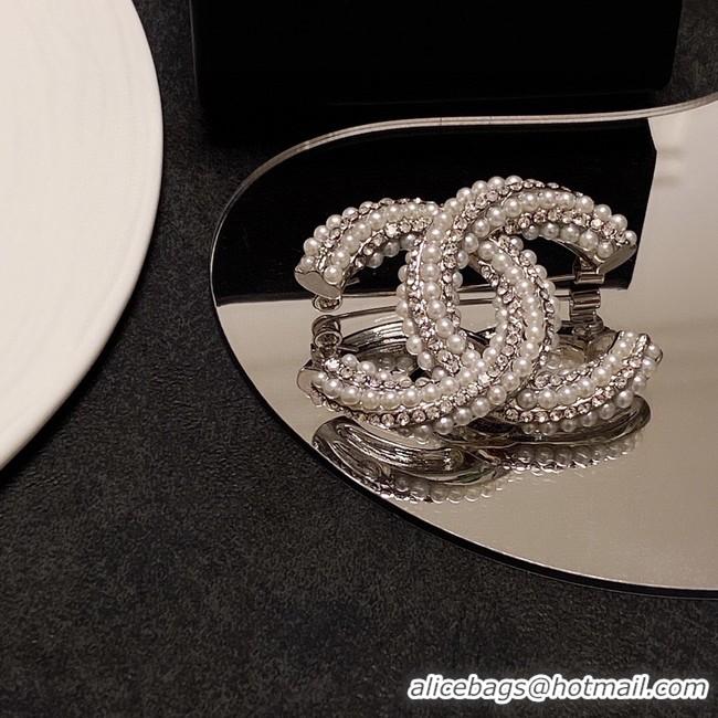 Charming Chanel Brooch CE10546