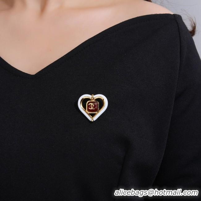 Classic Chanel Brooch CE10600